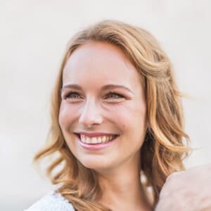 Testimonial Image 12- LayoutDivi Theme